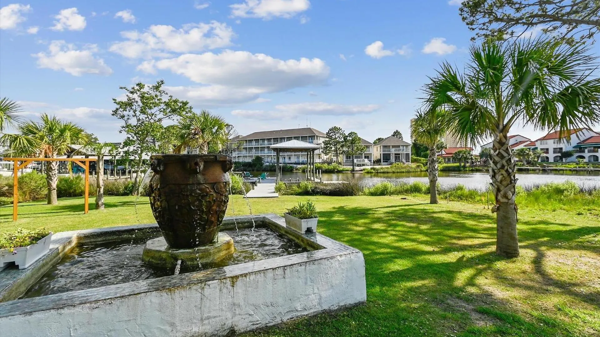 8753 N, Lagoon Dr, - Waterside Oaks On Grand Lagoon Home パナマシティービーチ